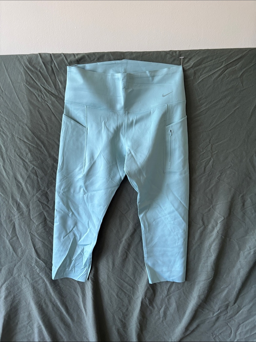 Nike capri work out pants